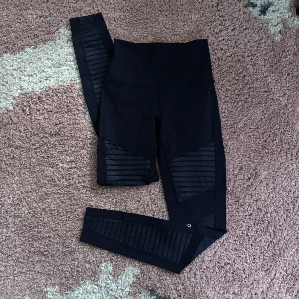 Alo Yoga 7/8 High-Waist Moto Legging Black Size XS Athletic Yoga Workout Gym - Picture 4 of 11
